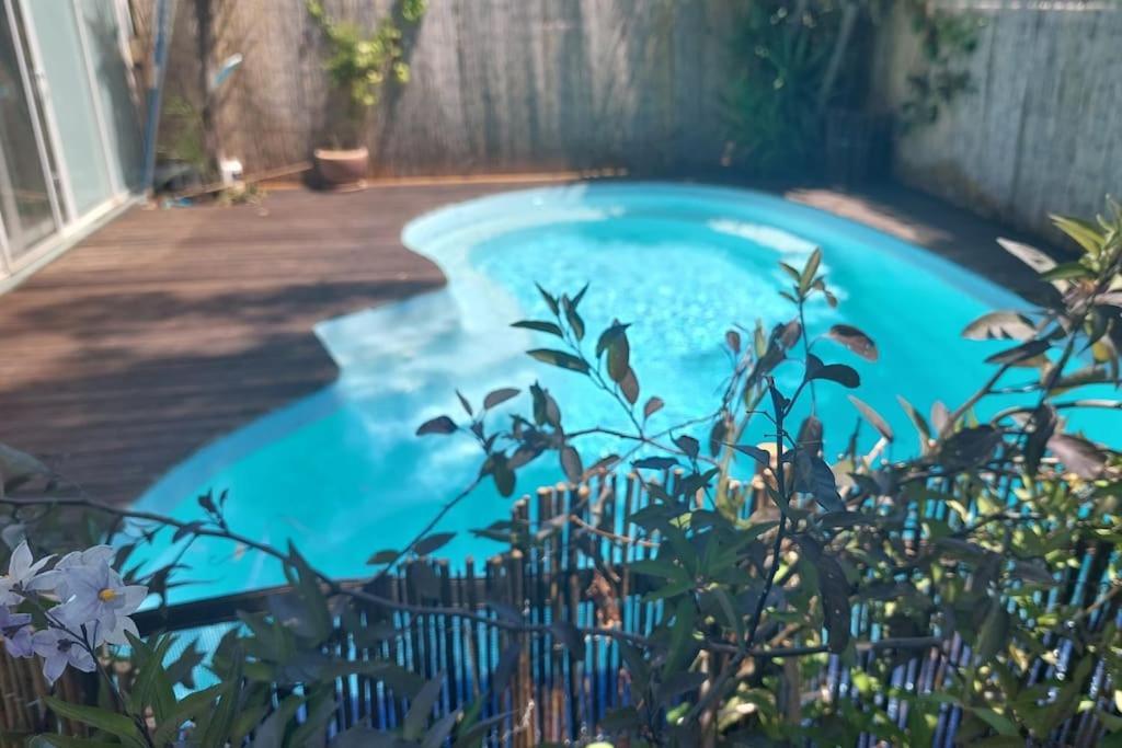 Avec Jardin Et Piscine Prives *